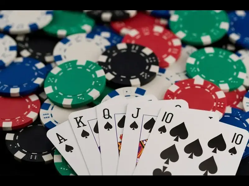 Sảnh Trong Poker Là Gì Và Sức Mạnh So Với Những Bộ Bài Khác